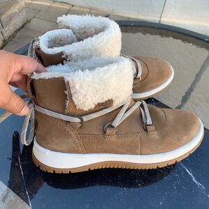 Ugg Lakesider Heritage Lace winter boots chestnut size 6